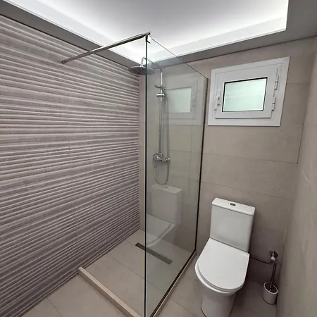 Eleni's 2 Μπαρμπάτι